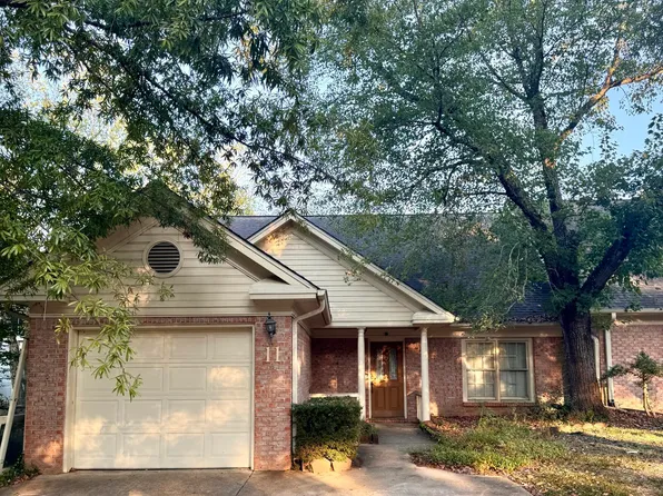 11 Middleton Ct, Starkville, MS 39759