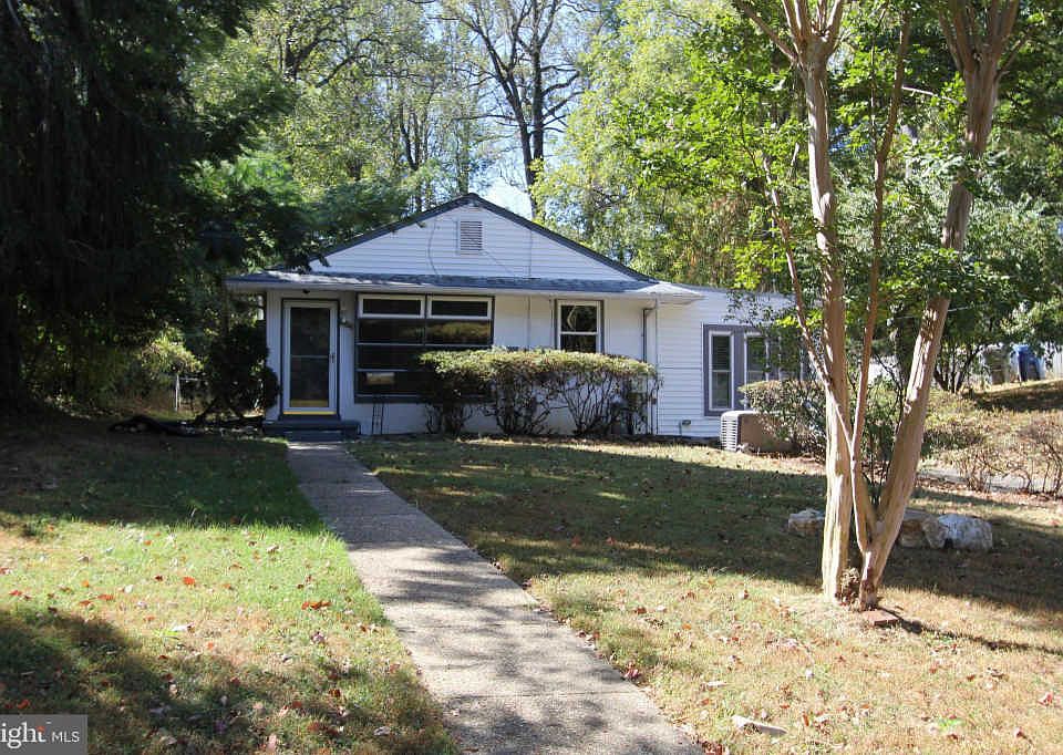 1st image of 3924 Ashwood Pl