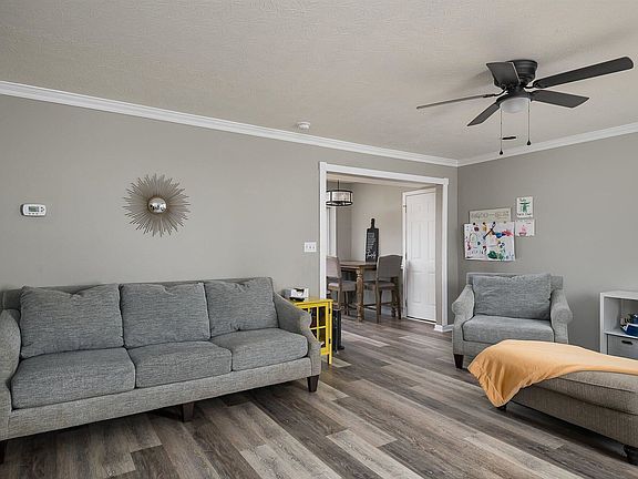 3rd image of 2125 Fortune Hill Ln