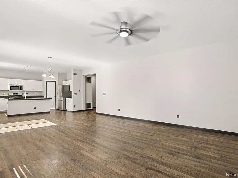 92 Homestead Way — Photo 13