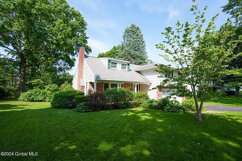 2nd image of 2529 Hilltop Road
