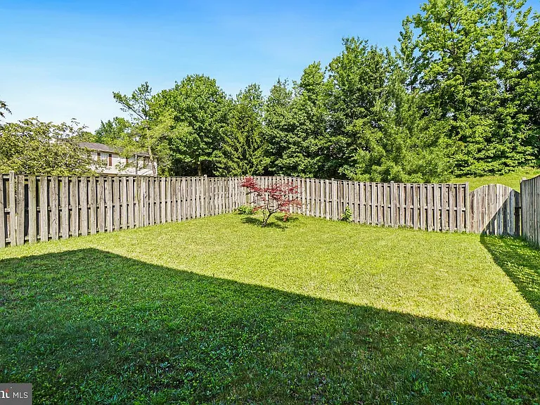 2 Chelmsford Ct — Photo 28
