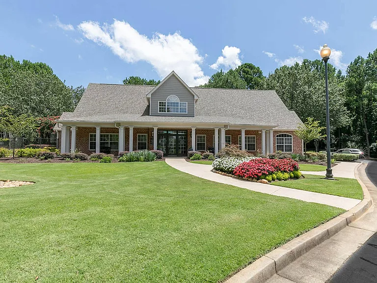 Gwinnett Pointe — Photo 26