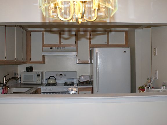 2nd image of 82 Saturn Ln