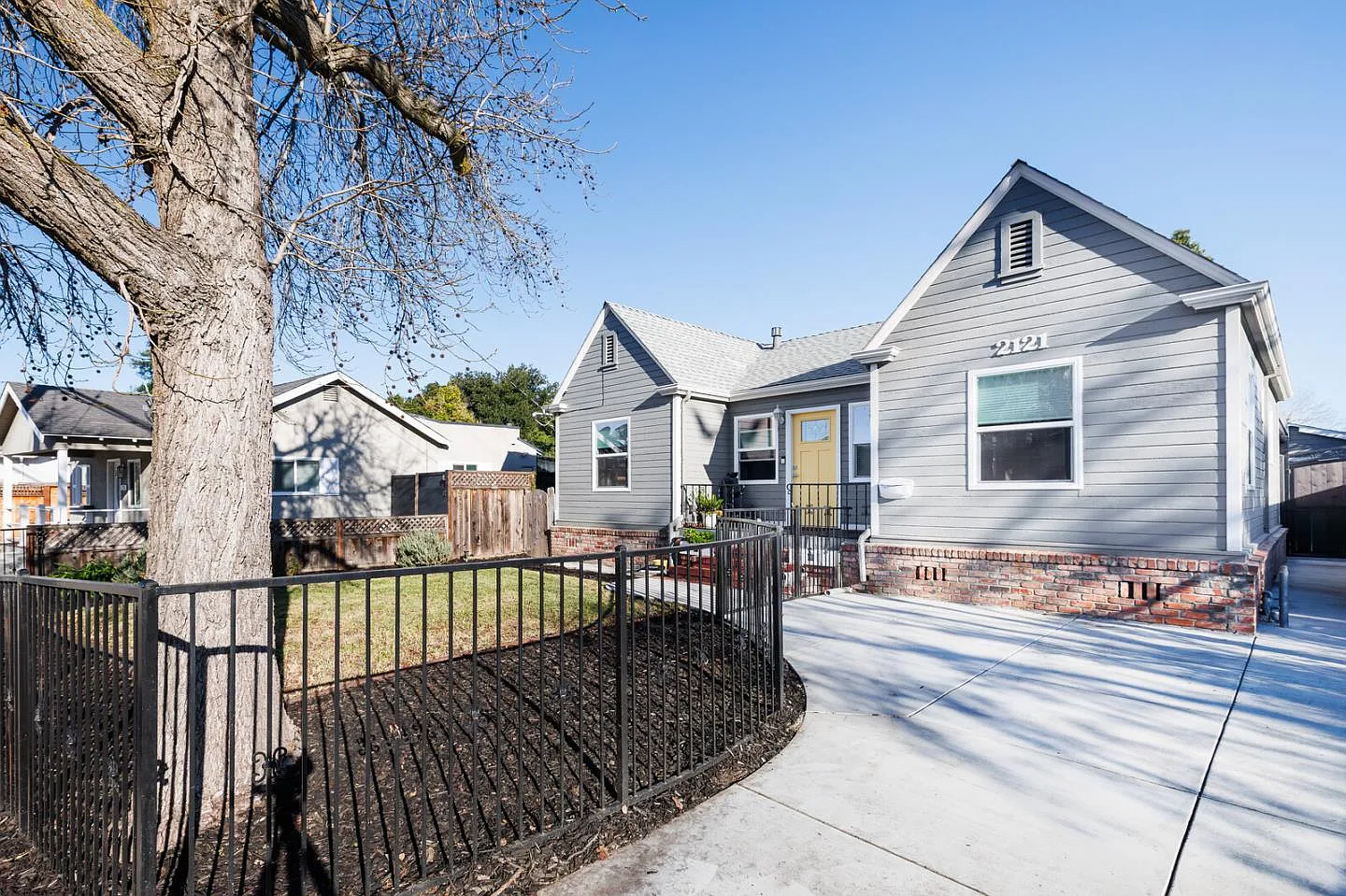 2121 Jefferson Ave photo 1