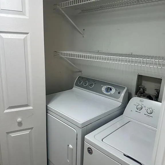 612 Yorkshire Ct — Photo 11