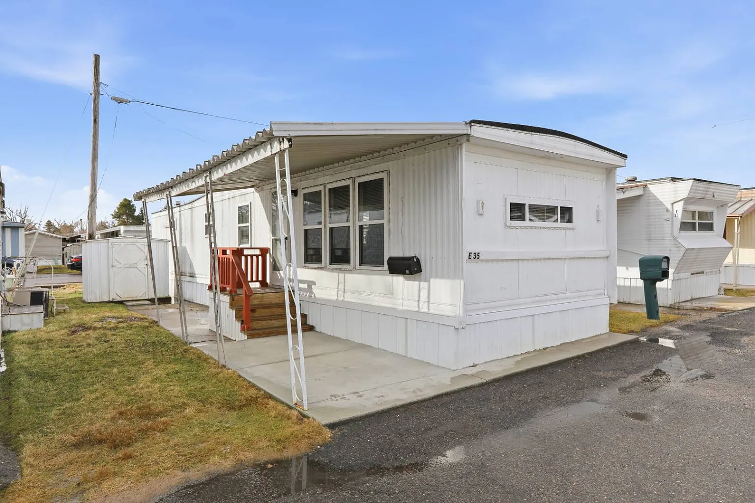 22600 Middlebelt Rd #E35 photo 1