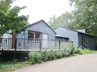 461 Robin Hollow Rd, West Greenwich, RI 02817