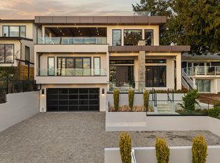 13169 Marine Dr, Surrey, BC V4A 1E6