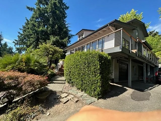 11128 NE 37th Ct — Photo 3