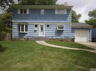 14 Winston Rd, Centereach, NY 11720