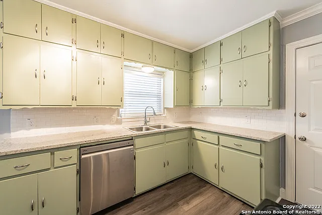 553 Club Dr #3 — Photo 17