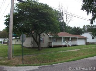 998 N Grove St, Virden, IL 62690