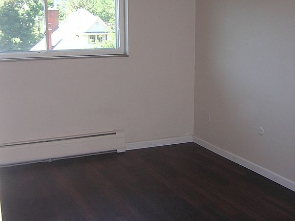 4th image of 1405 Race St APT 304