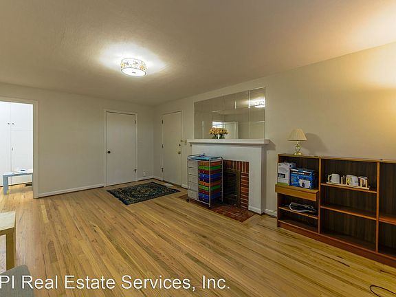 4th image of 6535 35th Ave NE #1