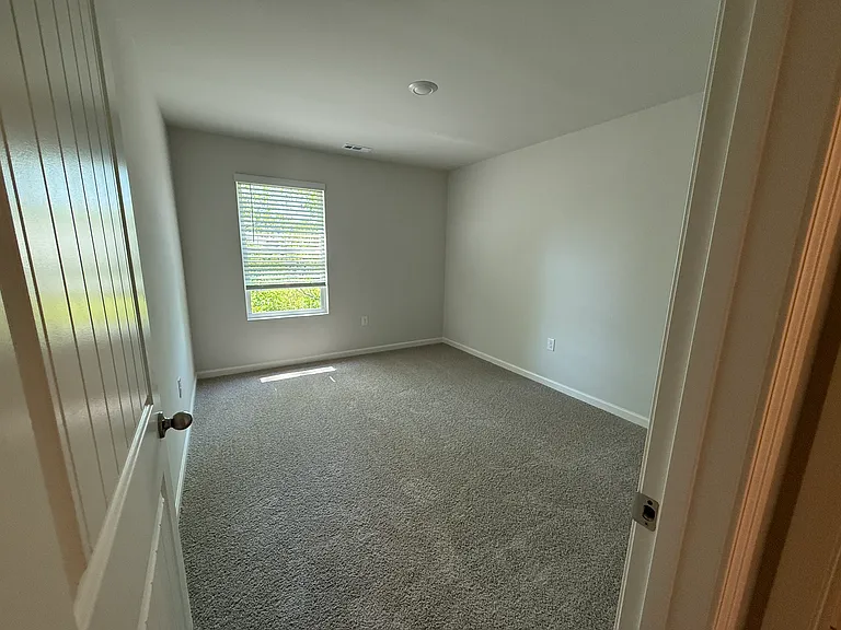 126 Hughes Place Dr — Photo 23