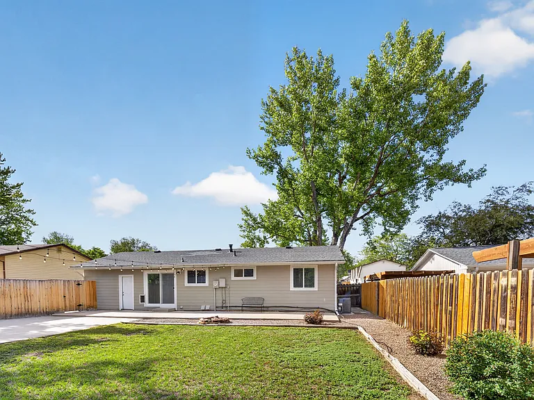 19054 W 61st Pl — Photo 38