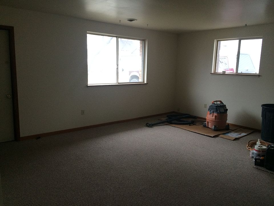 2nd image of 411 S Lansing St