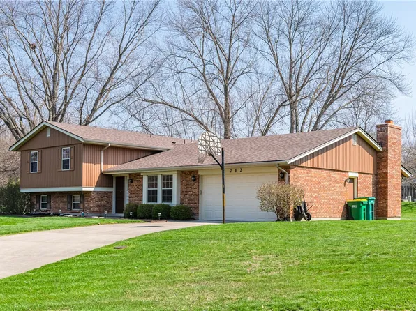 712 Tealwood Dr, Dayton, OH 45430