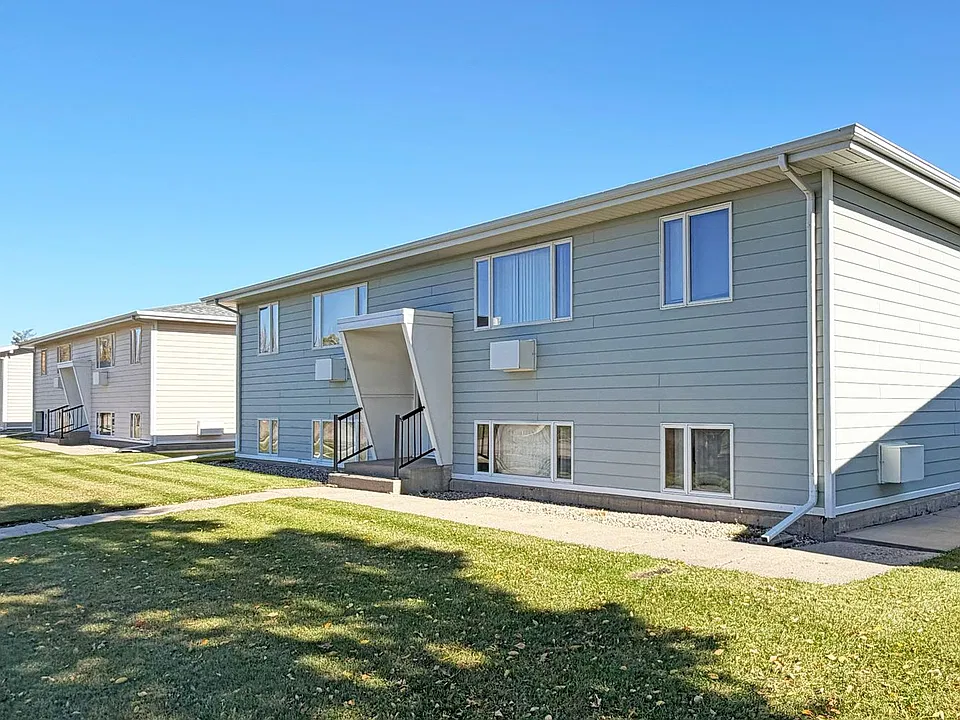 Cozy 4-Plex's Located on Minot's North Hill! 2028-2048 5th Street NW