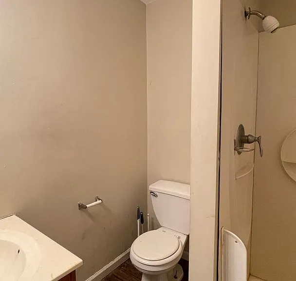 1113 State St #4 — Photo 6