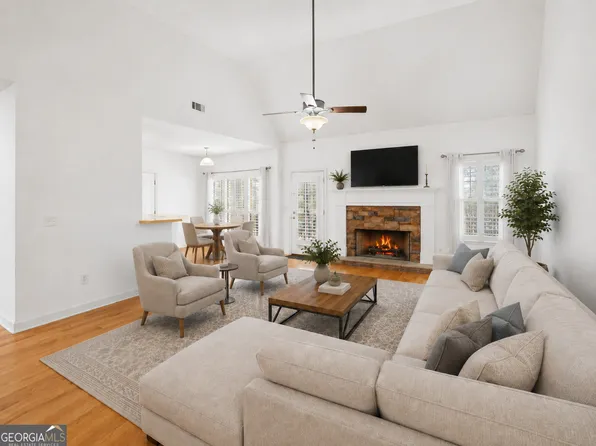 8866 Camp Tree Ct, Winston, GA 30187