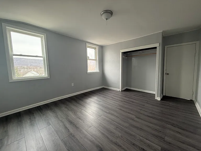 280 S Sheridan St #1 — Photo 2