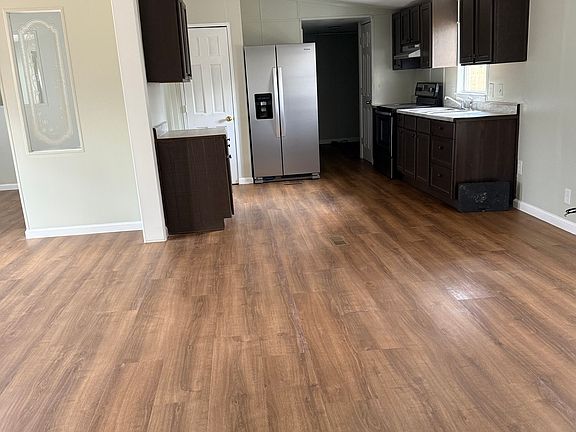 2nd image of 226 Boulder Ln