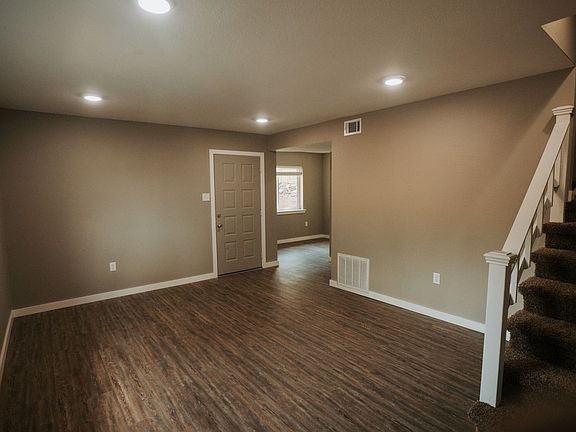 3rd image of 2711 W 12th St #4