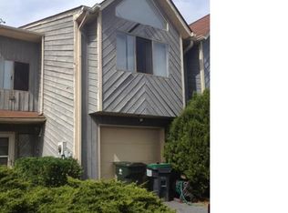 77 Marian Ct, Warwick, NY 10990