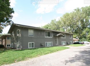 321 27th St NE APT 3, Rochester, MN 55906