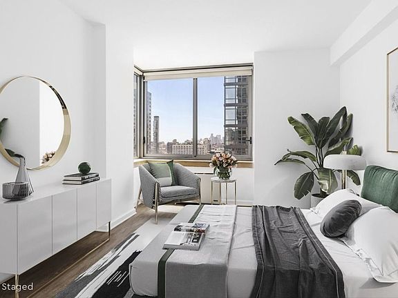 5th image of 35 W 33rd St APT 27D