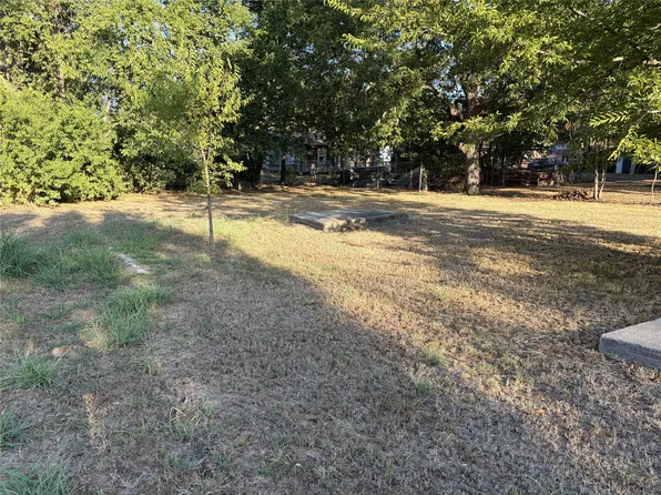 1503 Dixie St, Commerce, TX 75428