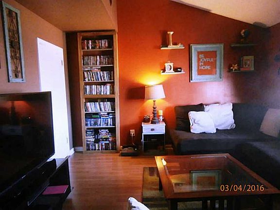 2nd image of 1119 Deesport St
