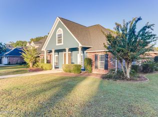 2466 Provence Pl, Biloxi, MS 39531