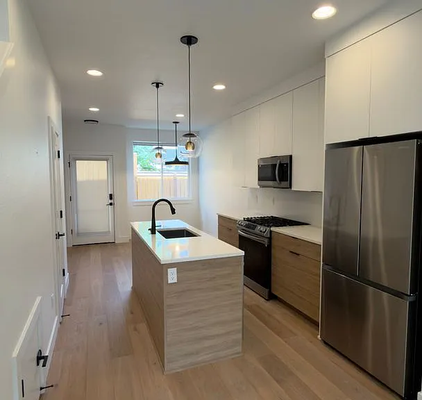 5037-5047 SE Mill St — Photo 18