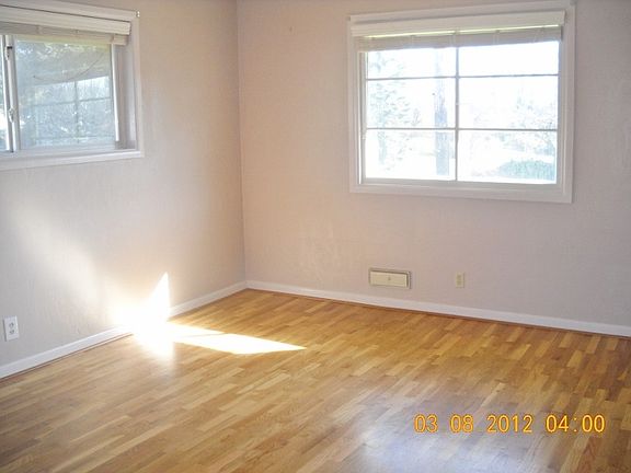 5th image of 521 N 5th Ave SW