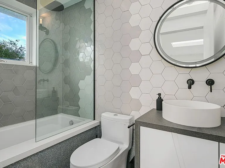 1500 Viewsite Ter — Photo 22