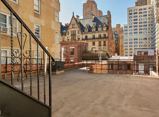 16 W 74th St, New York, NY 10023