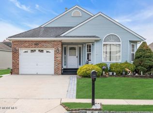 116 Chesterfield Ln, Toms River, NJ
