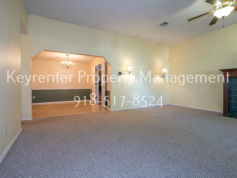 9638 S 90th East Ave — Photo 7