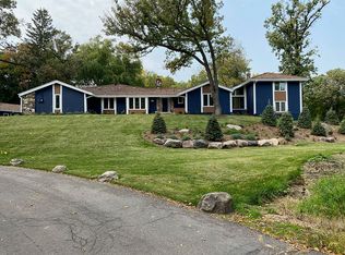 50 Myrtlewood Rd, Wayzata, MN 55391