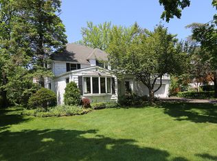 109 Crescent Ln, East Hills, NY 11577