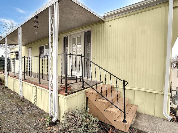 3rd image of 300 Stony Point Road #417