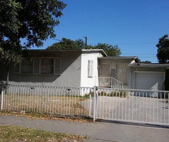 1st image of 907 E 103rd Pl