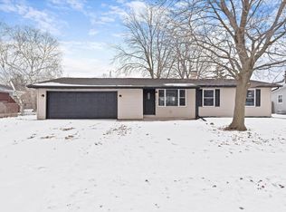 2031 Terry Ln, De Pere, WI 54115