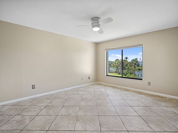 4th image of 2216 NW 22nd Ave APT 113
