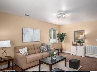 6041 Northcrest Cir APT 3, Carmichael, CA 95608