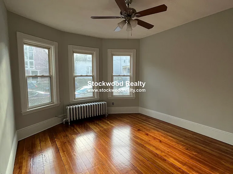274 E Cottage St #1 — Photo 26