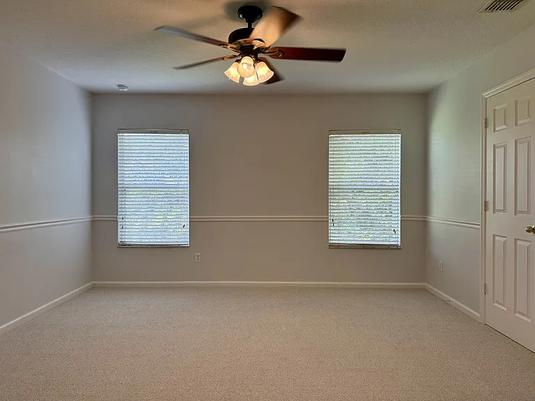 823 Pine Pointe Ln #1 — Photo 12